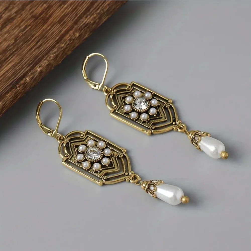 - 💋Vintage Style Antique Gold Floral drop dangle earrings
